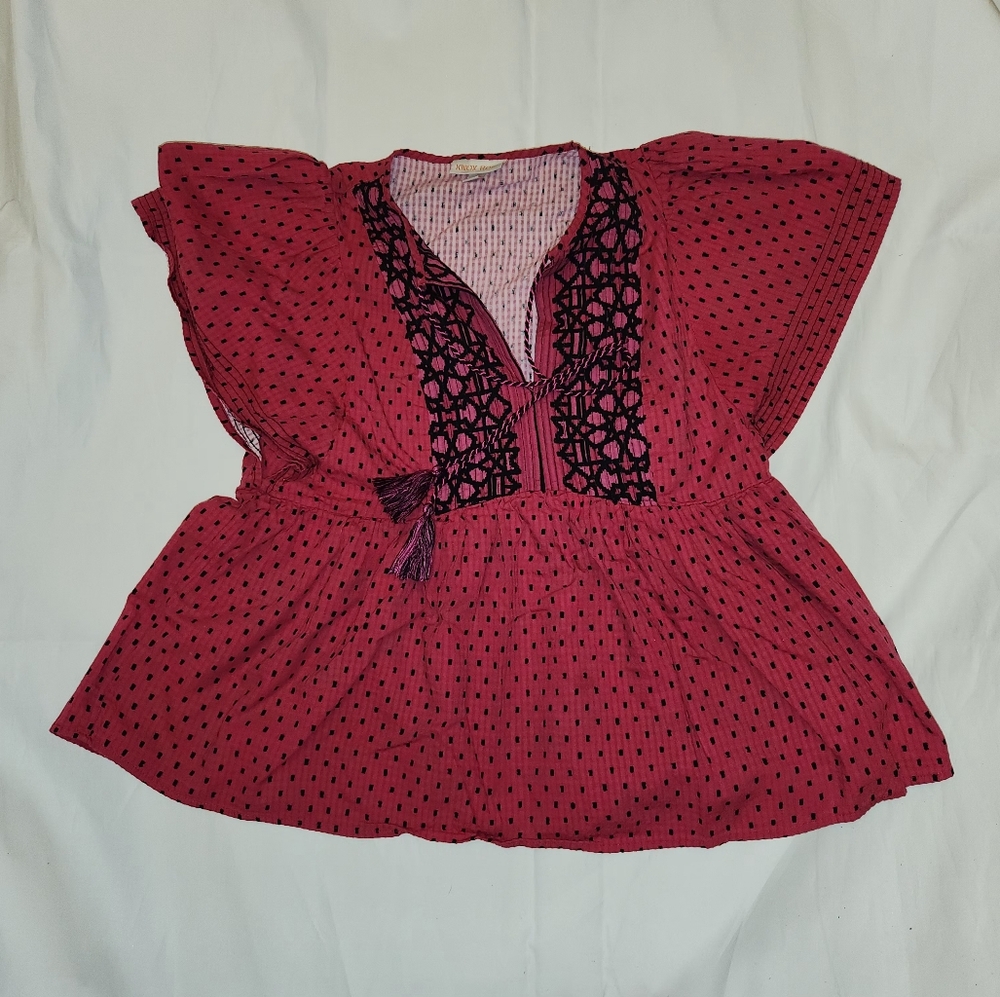 Knox Rose Tie Neck Flutter Sleeve Blouse Magenta Dot Print‎ Boho M